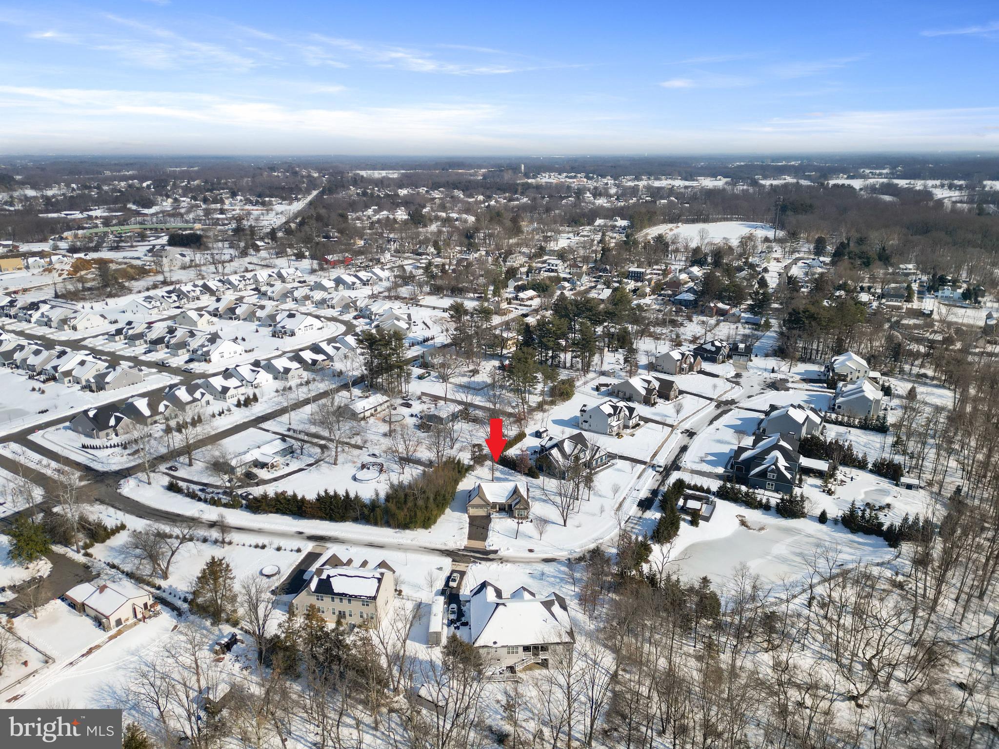 5 ACRES AND INDEPE - Residential