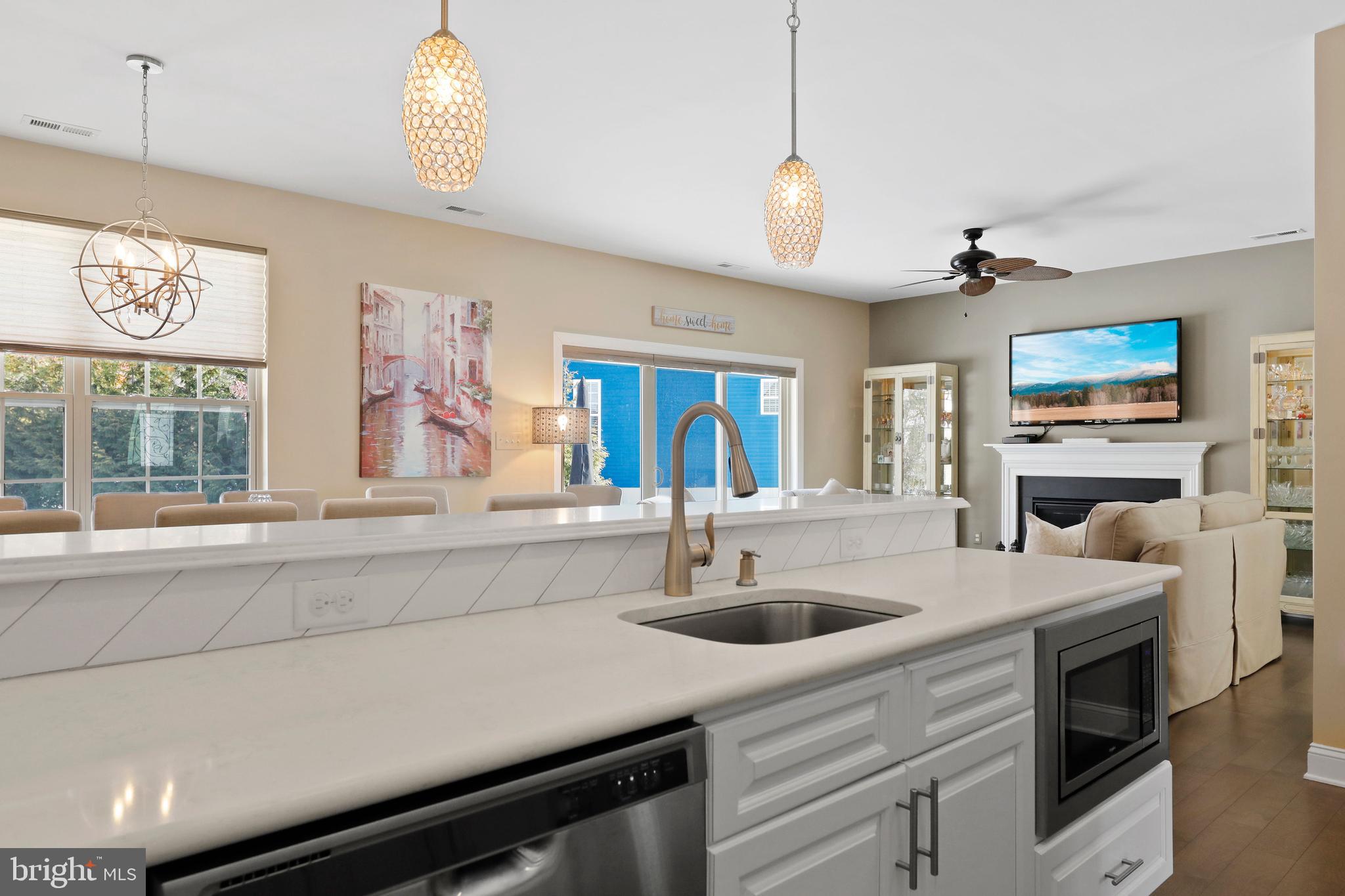 5 ACRES AND INDEPE - Residential