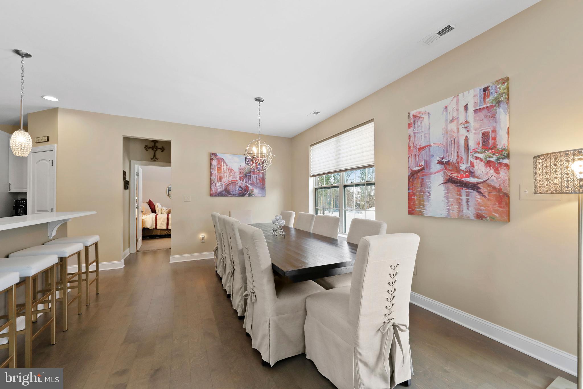 5 ACRES AND INDEPE - Residential