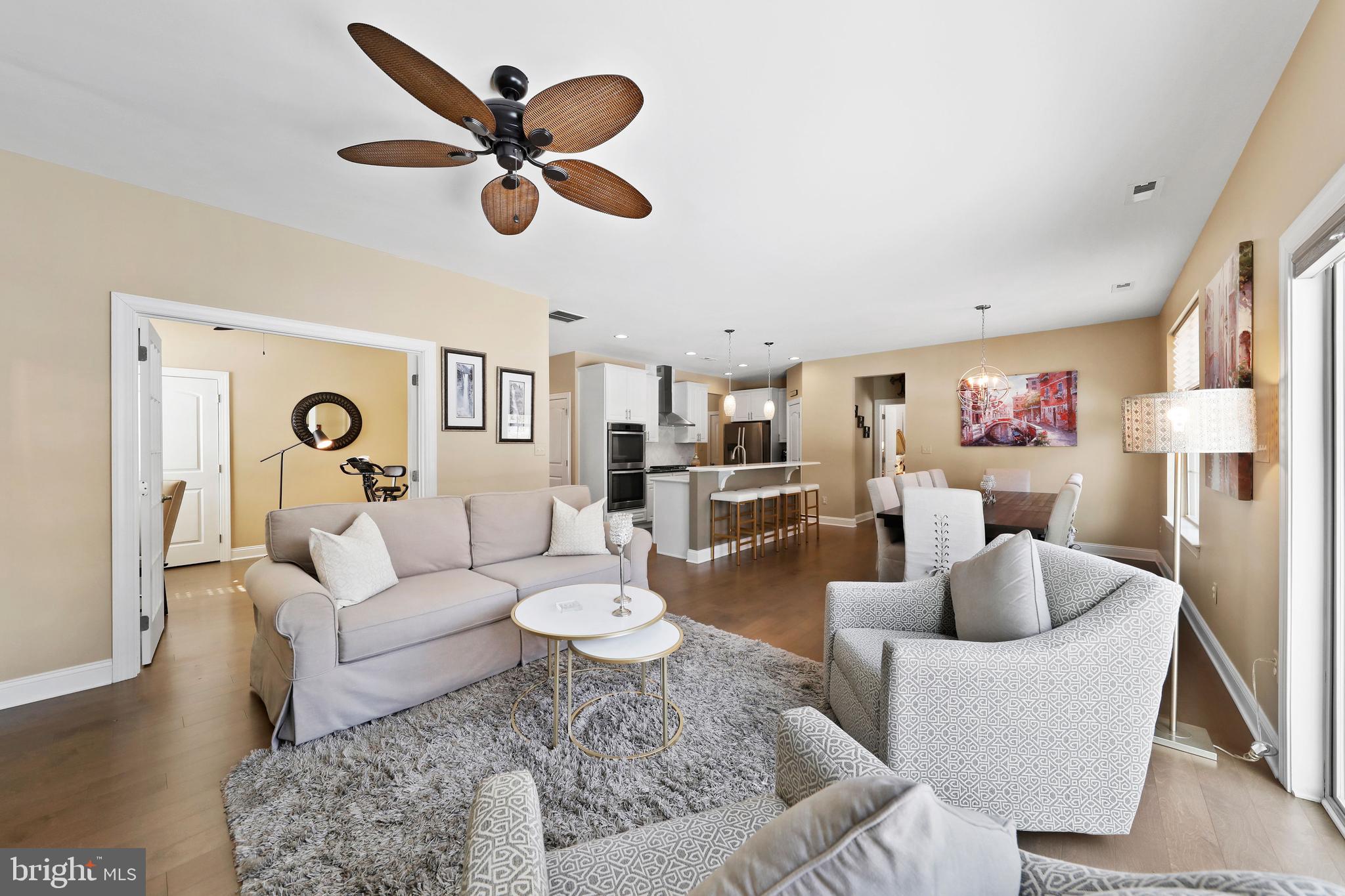 5 ACRES AND INDEPE - Residential