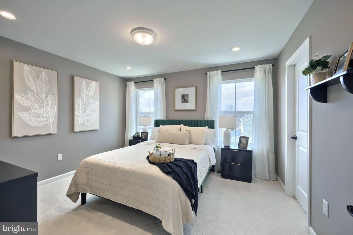 DEERFIELD ESTATES - Residential