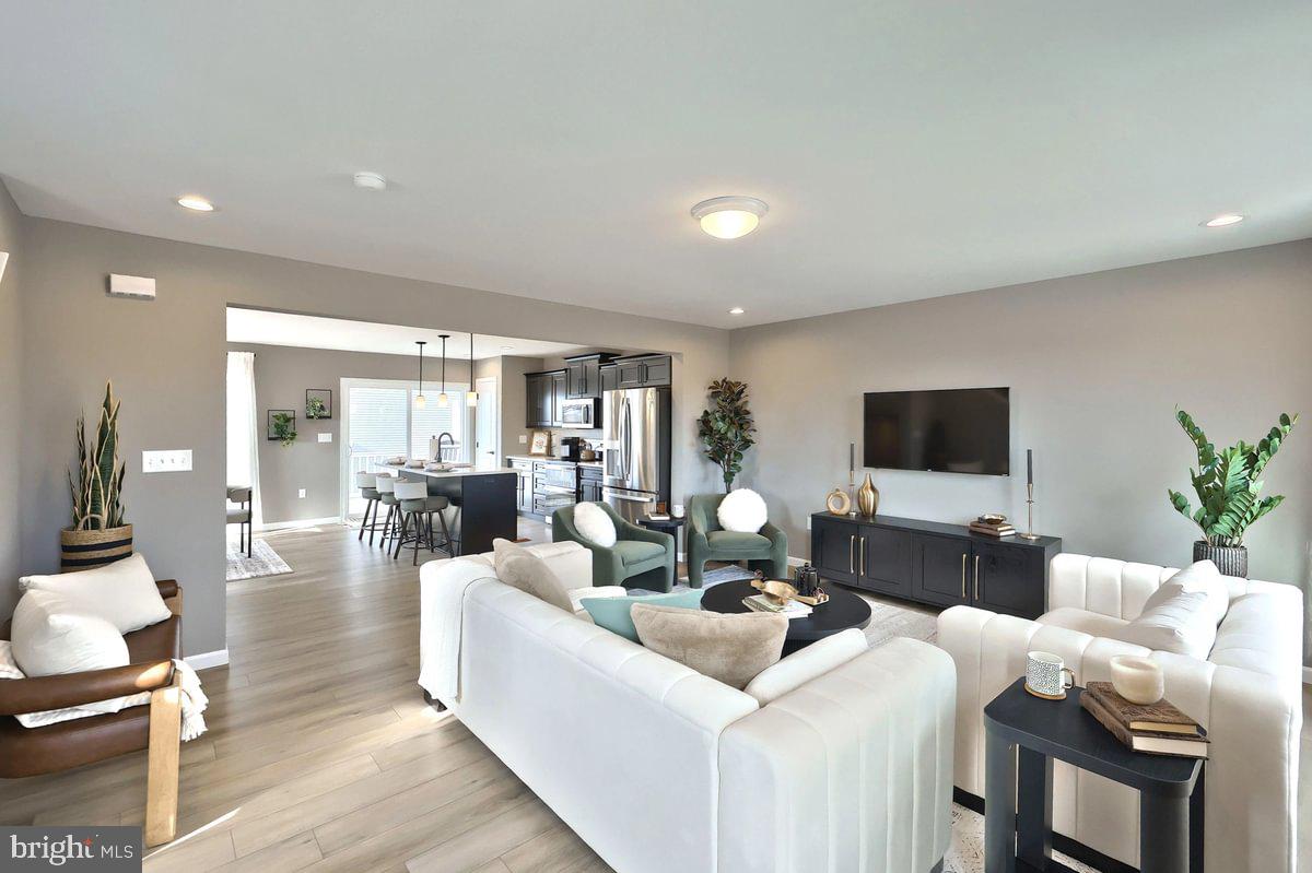 DEERFIELD ESTATES - Residential