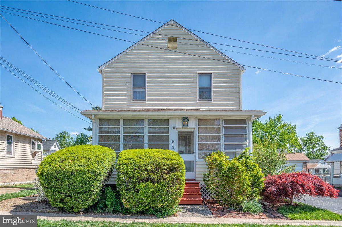 913 ELIZABETH AVENUE