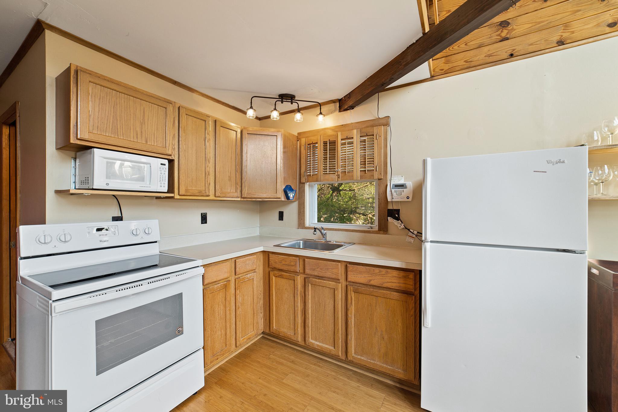 APPLE MT LAKE - Residential