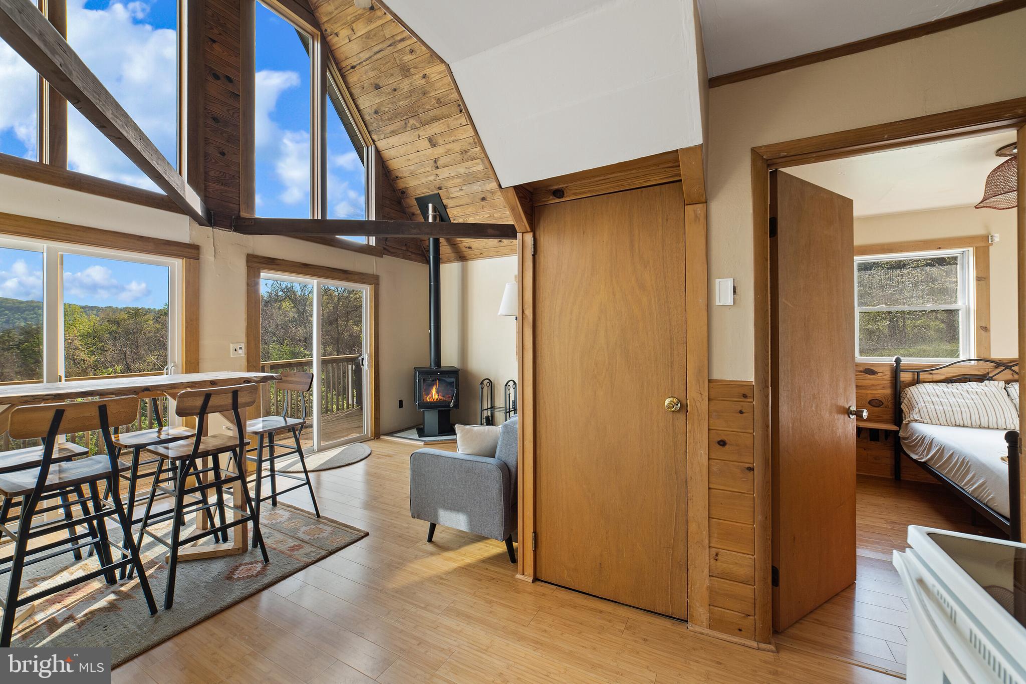 APPLE MT LAKE - Residential