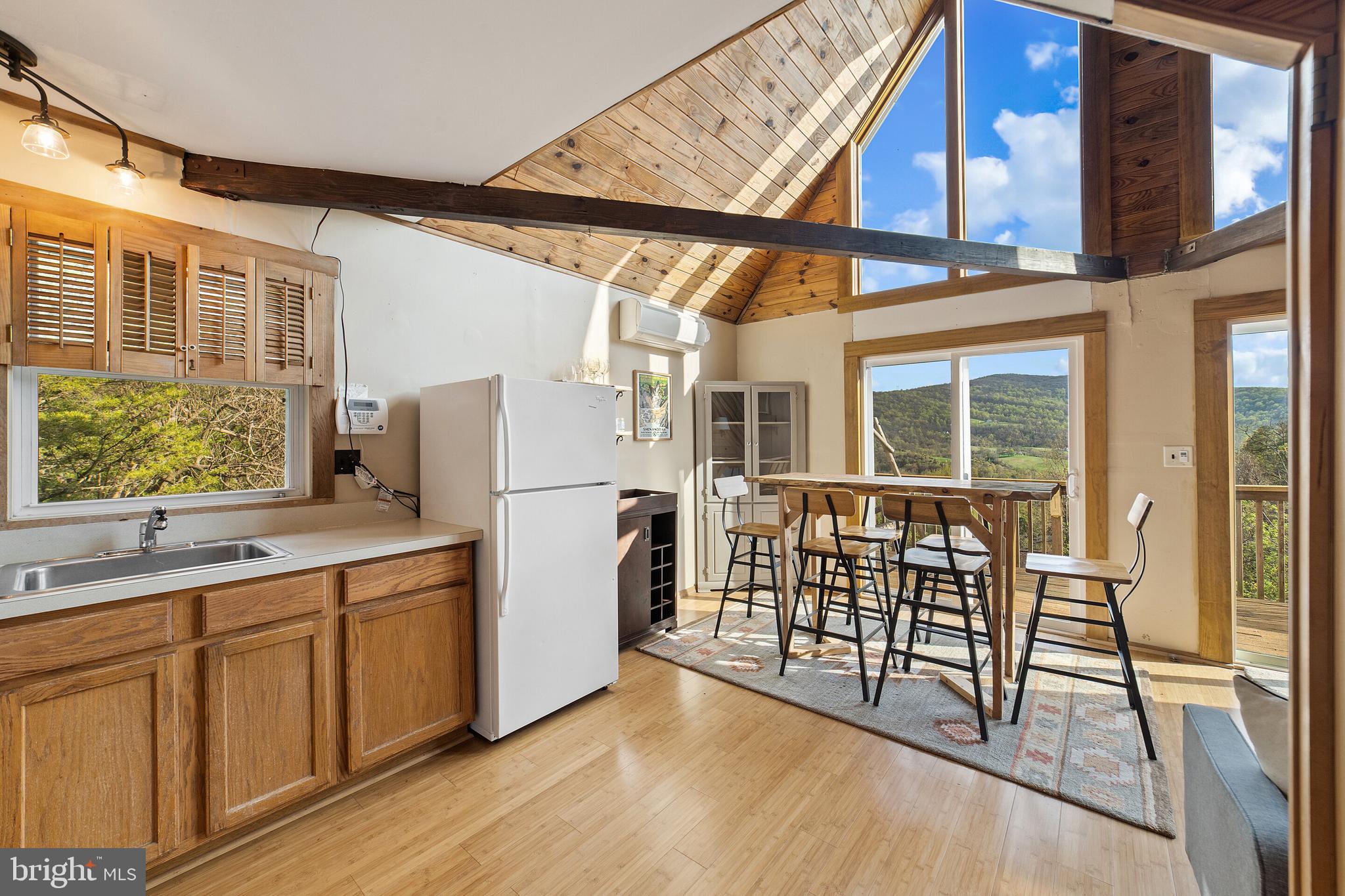 APPLE MT LAKE - Residential