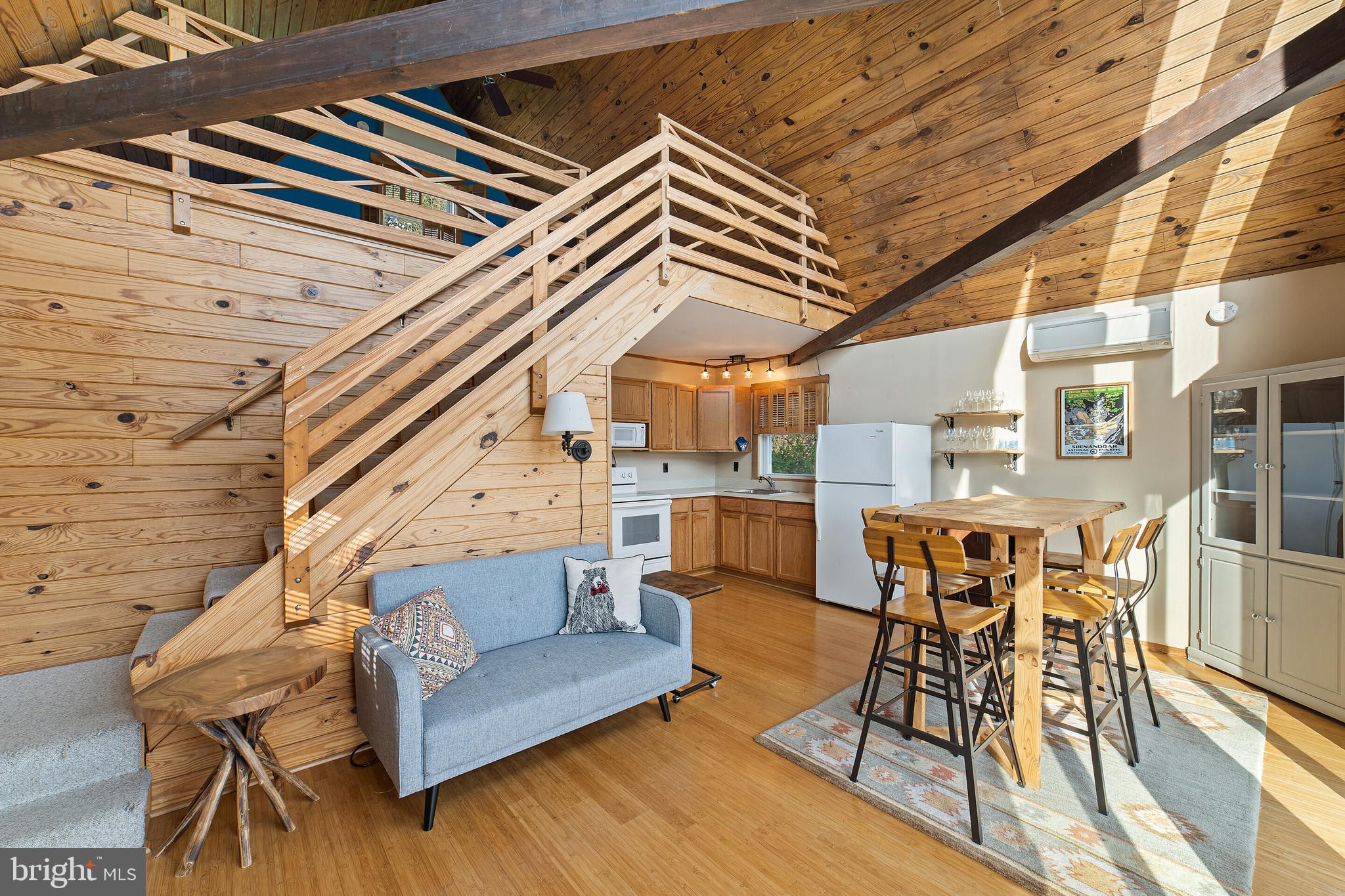 APPLE MT LAKE - Residential