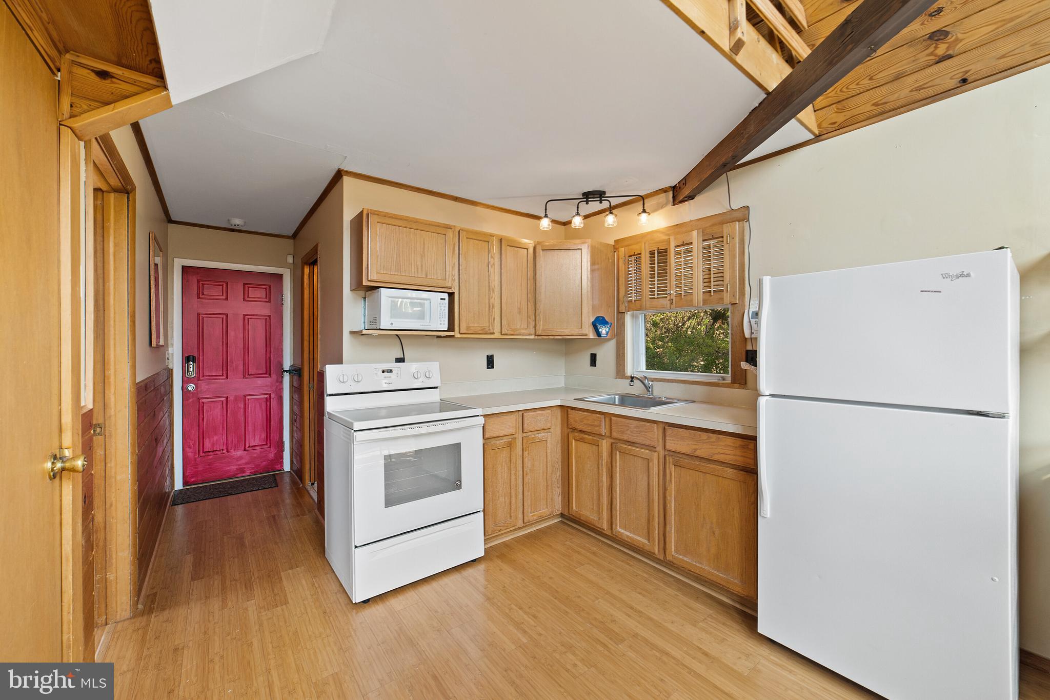 APPLE MT LAKE - Residential