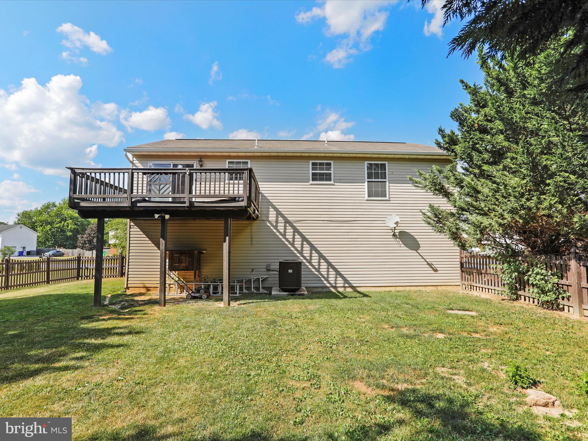 NOTTINGHAM MEADOWS - Residential