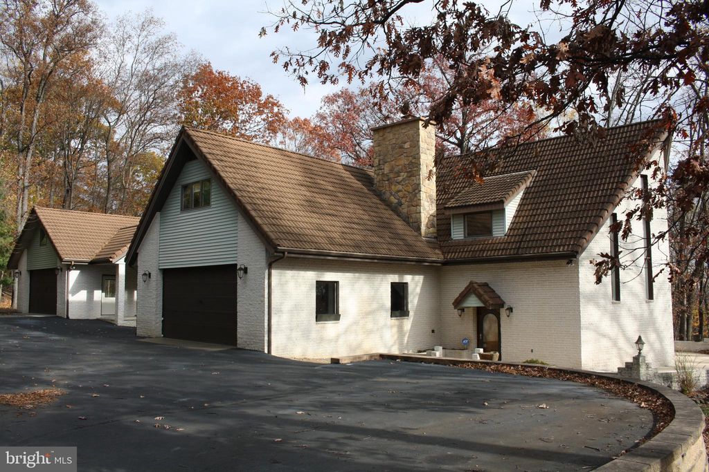 Photo of 2241 Earl View Drive, HARRISBURG, PA 17112 (MLS # PADA2051624)