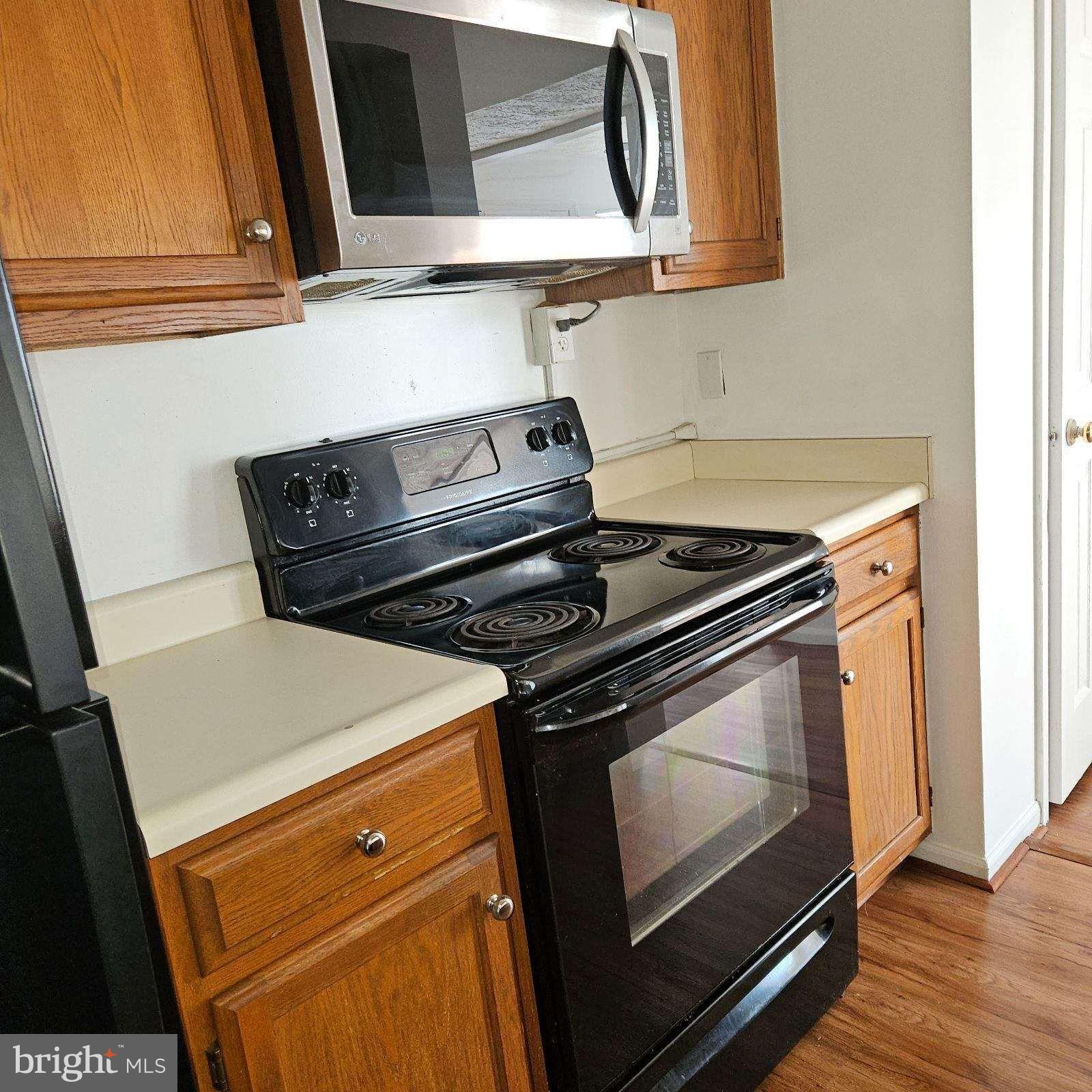 WOODRIDGE MANOR - Residential Lease