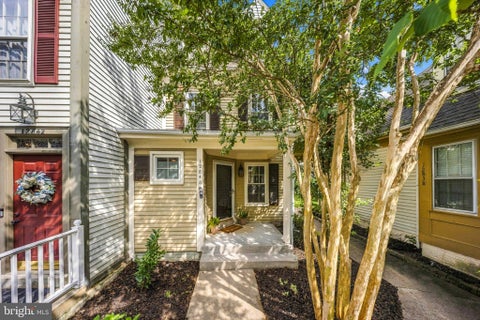 Photo of 12840 Mill Brook Court, WOODBRIDGE, VA 22192 (MLS # VAPW2130358)