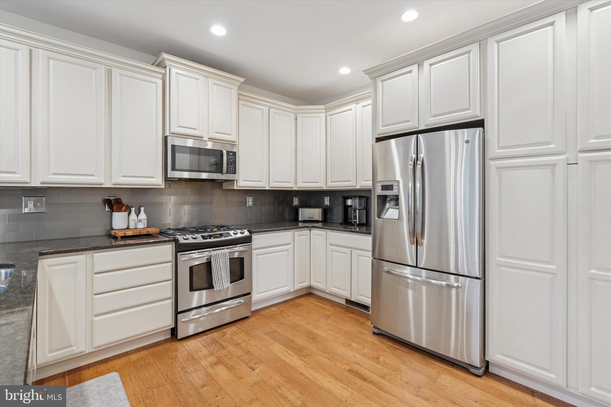 BELMONT HILLS - Residential