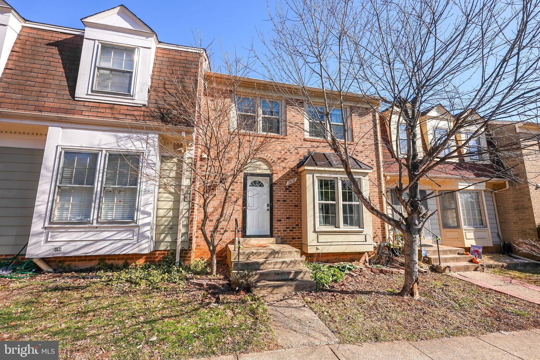 CROWNLEIGH - Residential