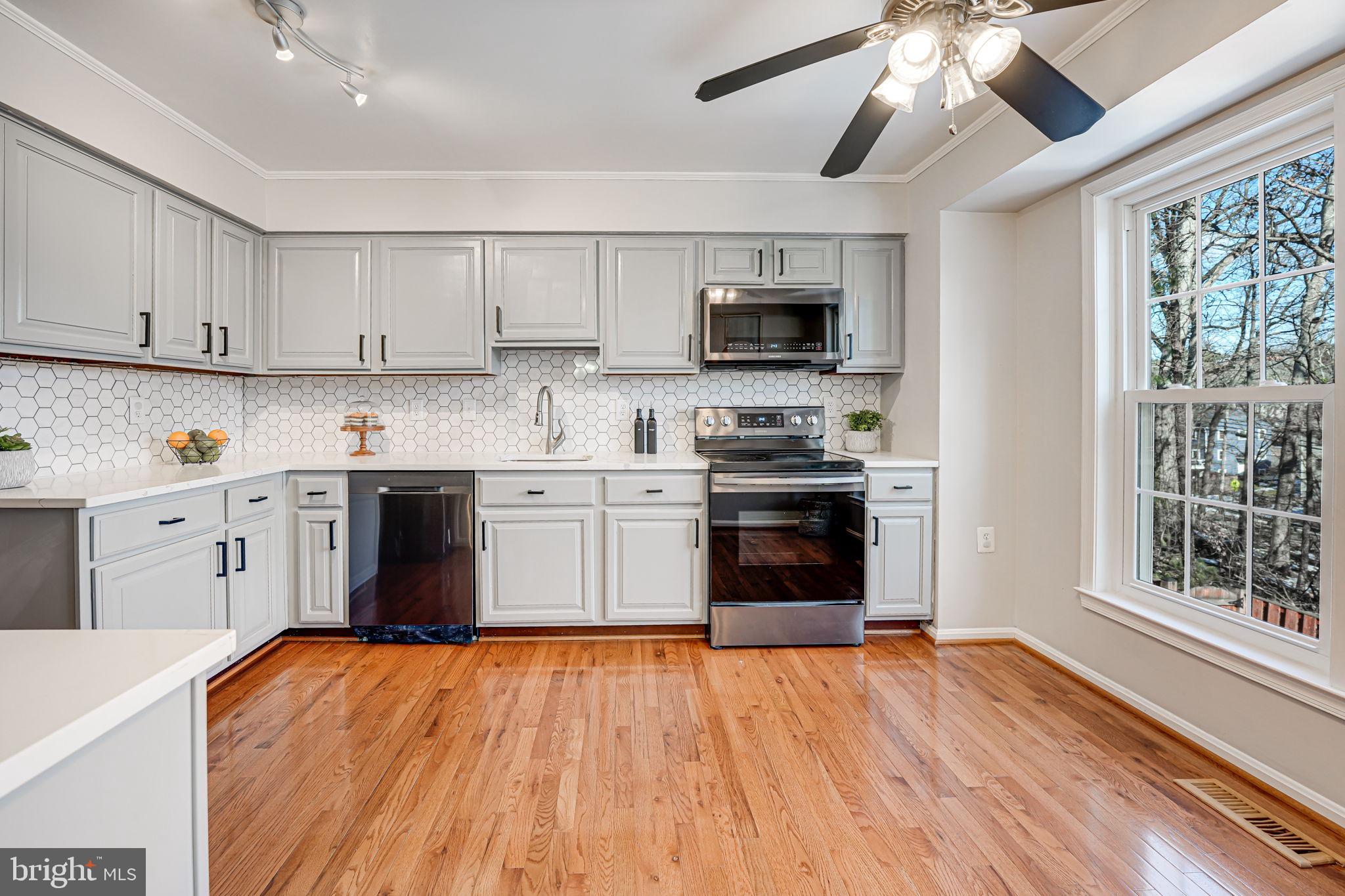 CROWNLEIGH - Residential