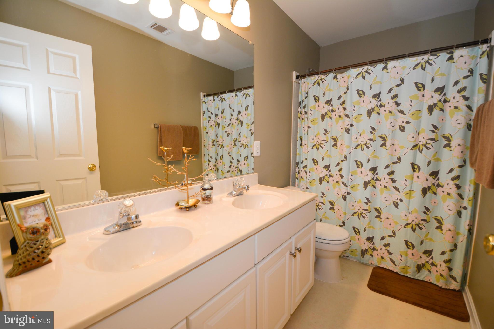 WAYSIDE VILLAGE - Residential