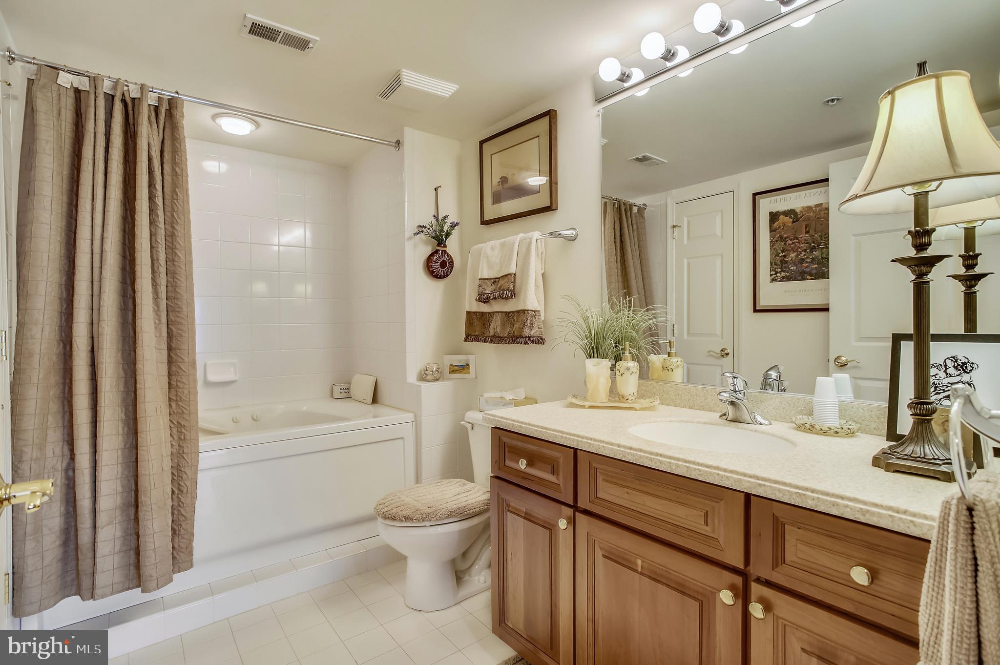 ROUNDWOOD RIDGE - Residential