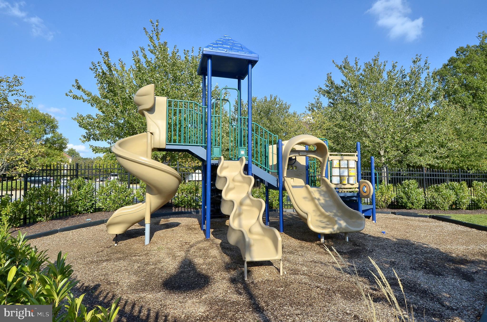 ROUNDWOOD RIDGE - Residential