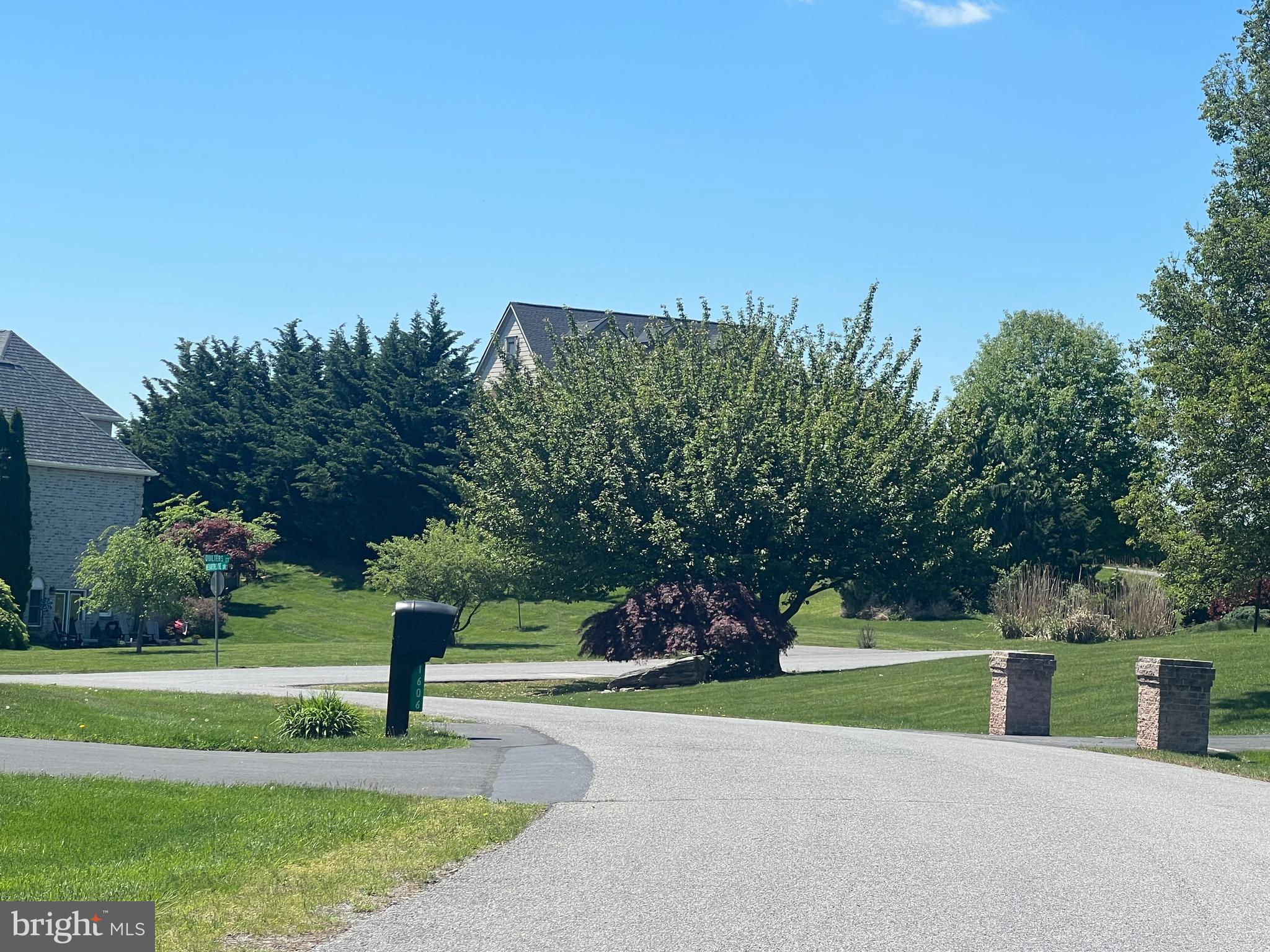 COUNTRY LANE ESTATES - Land