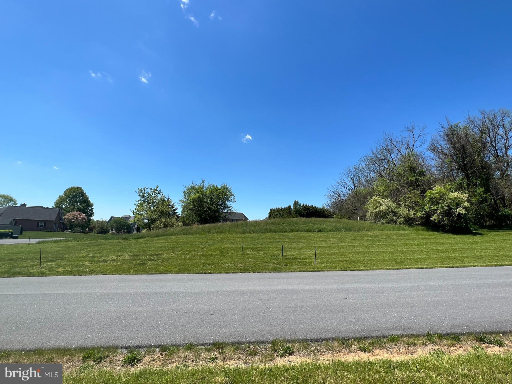 COUNTRY LANE ESTATES - Land