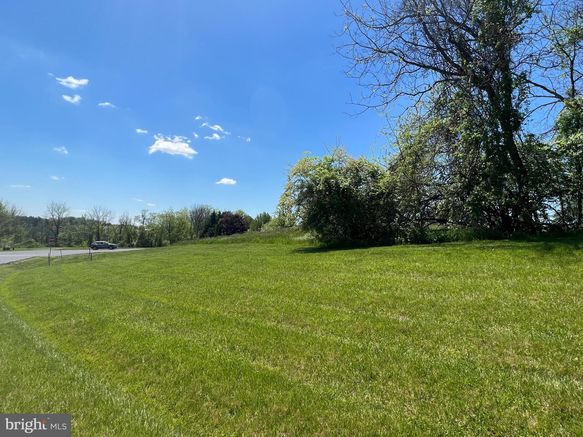 COUNTRY LANE ESTATES - Land