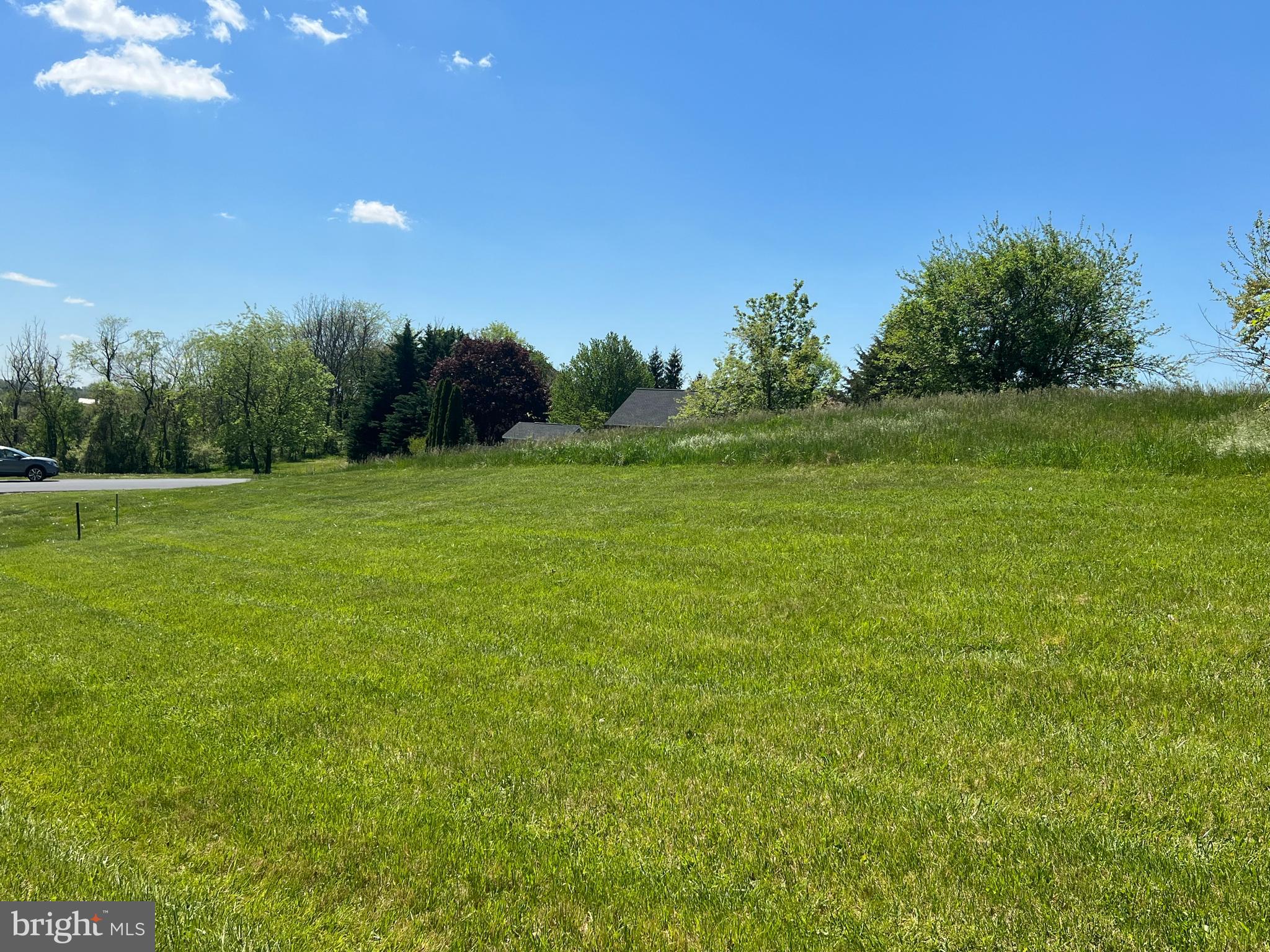 COUNTRY LANE ESTATES - Land