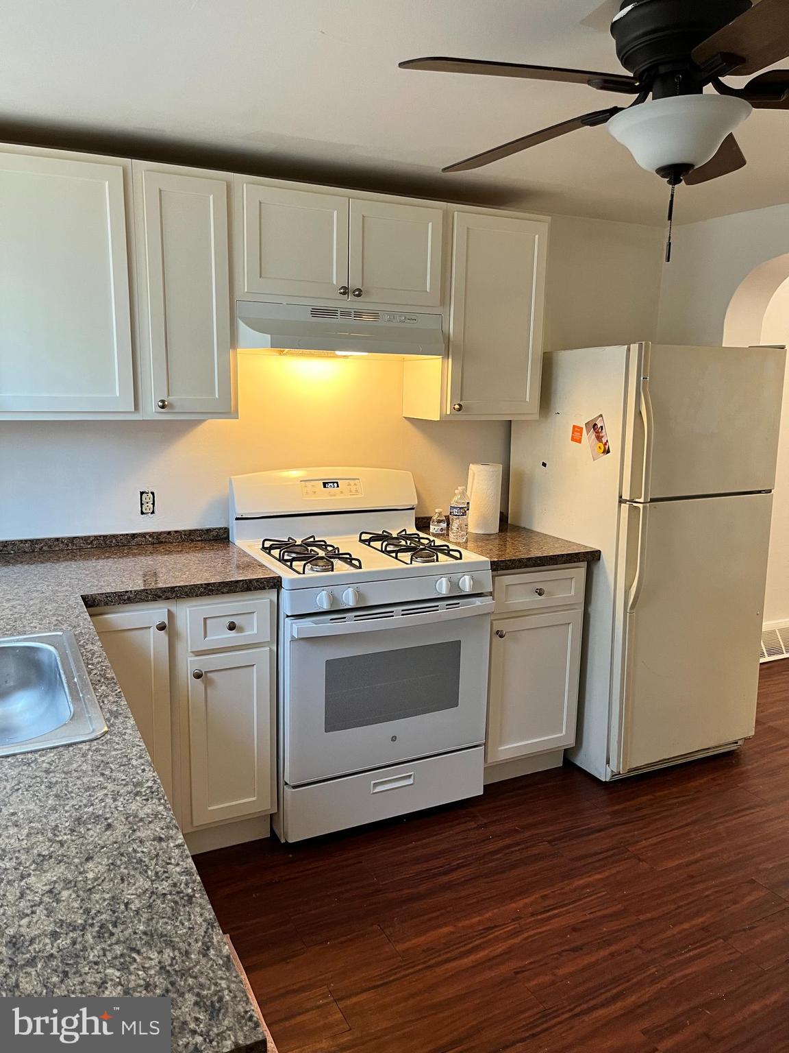 KENSINGTON - Residential Lease