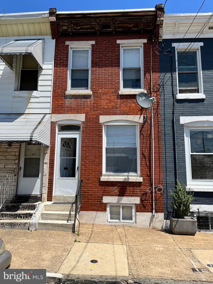 Great brick row home available. Home has been renovated with white kitchen and ample counter space. Great yard for BBQing or just hanging out. Hardwood flooring throughout. Available now.
