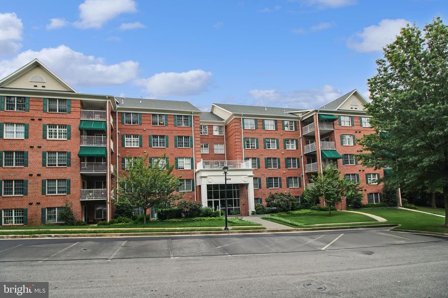 Beautiful, Totally Turnkey 1st Floor Condo!! Fantastic location in quiet community & nature setting!   
2 Bedroom / 2 Bath Main Level Living! *Spacious Eat-In Kitchen *Premium Bertazzoni Refrigerator  & 5 Burner Gas Range - Like New *Gorgeous Granite Countertops *Classy Italian Backsplash *Patio w/Access to Parking  Make Grocery Shopping & Pet Care a Breeze *Plantation Shutters Throughout*Hardwood Floors* *Cozy Gas Fireplace & Built-In Shelving*Formal Dining Area *Main Bedroom has Large Walk-In Closet & Full Bath *Gas Heat, Range & Water Heater (2025) * Unit has Main Water Shut Off Upgrade *Very Cozy, Inviting Lobby*Community Faces Open Area w/ Wildlife! Meet one of the owner's favorite visitors- a white deer who resides in the common areas!    Hurry....this is going to go quick!! Convenient to shopping, dining, nature trails & easy access to major highways!