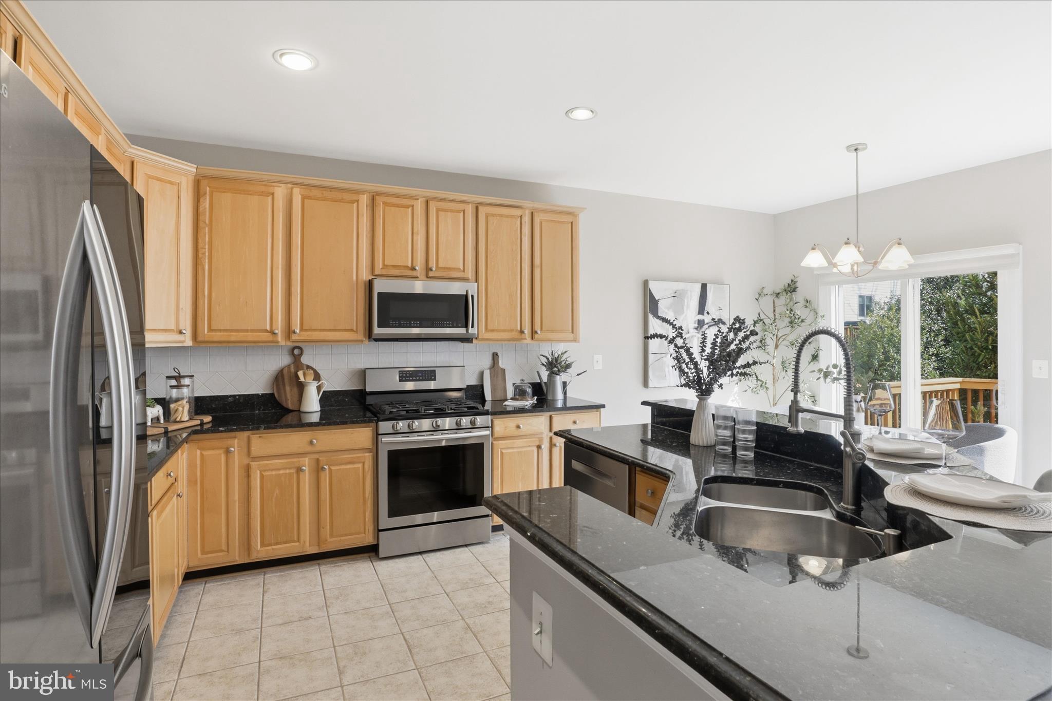 FAIR LAKES COURT - Residential