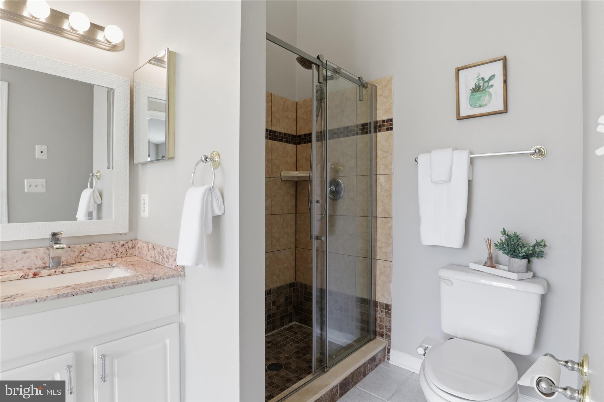 FAIR LAKES COURT - Residential