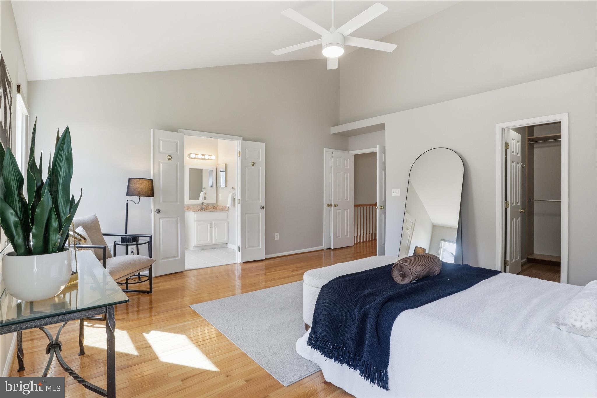 FAIR LAKES COURT - Residential