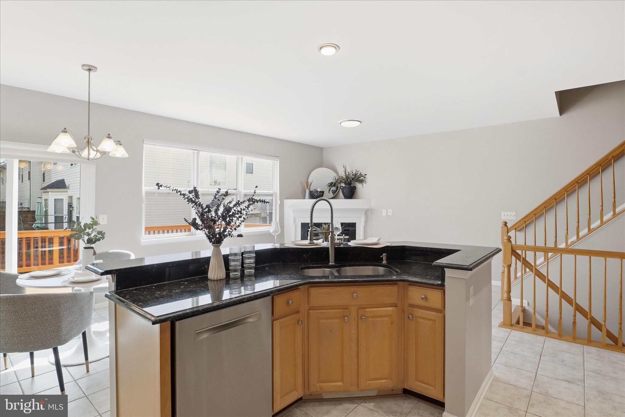 FAIR LAKES COURT - Residential