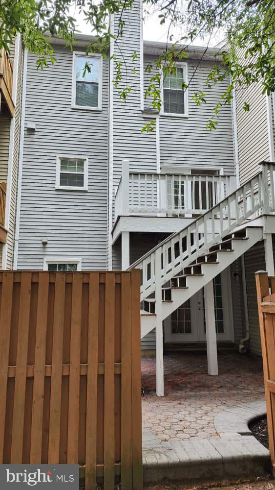 CROFTON VILLAGE - Residential Lease