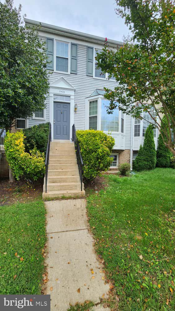 CROFTON VILLAGE - Residential Lease