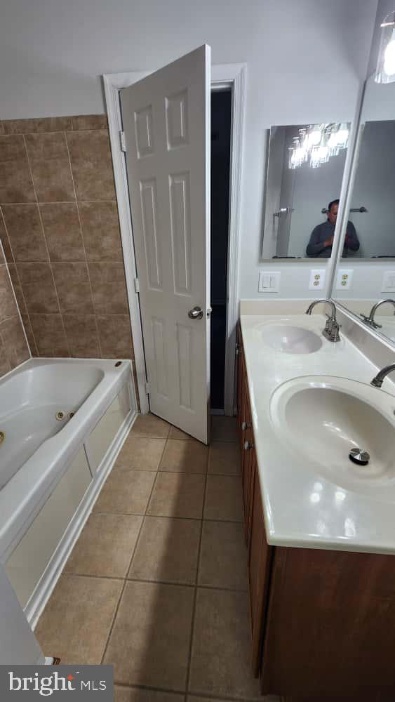 CROFTON VILLAGE - Residential Lease