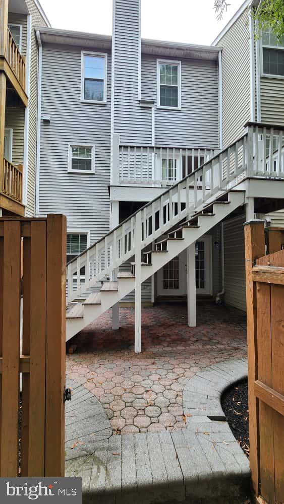 CROFTON VILLAGE - Residential Lease