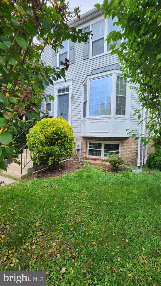 CROFTON VILLAGE - Residential Lease