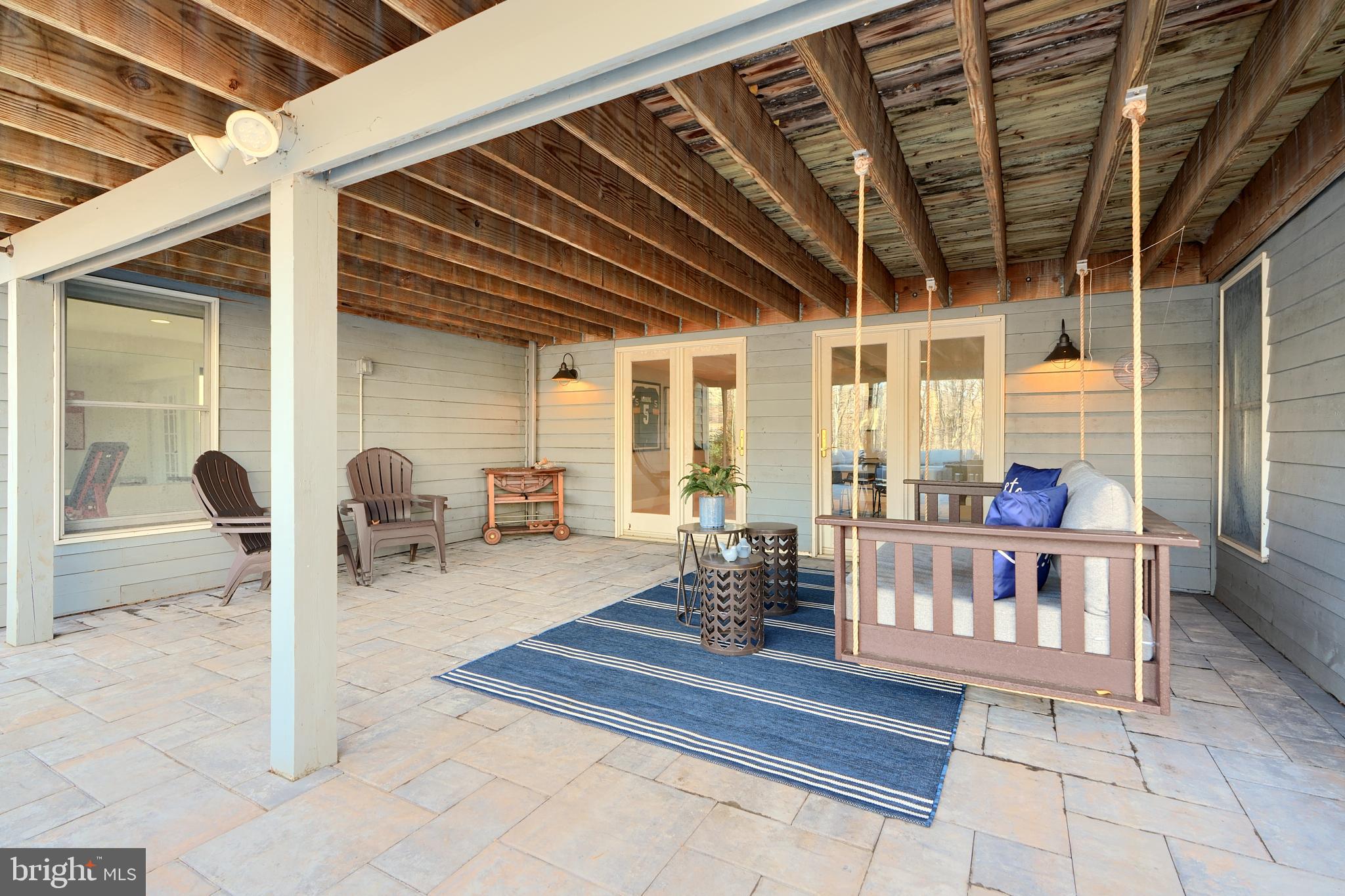 TWELVE HILLS - Residential