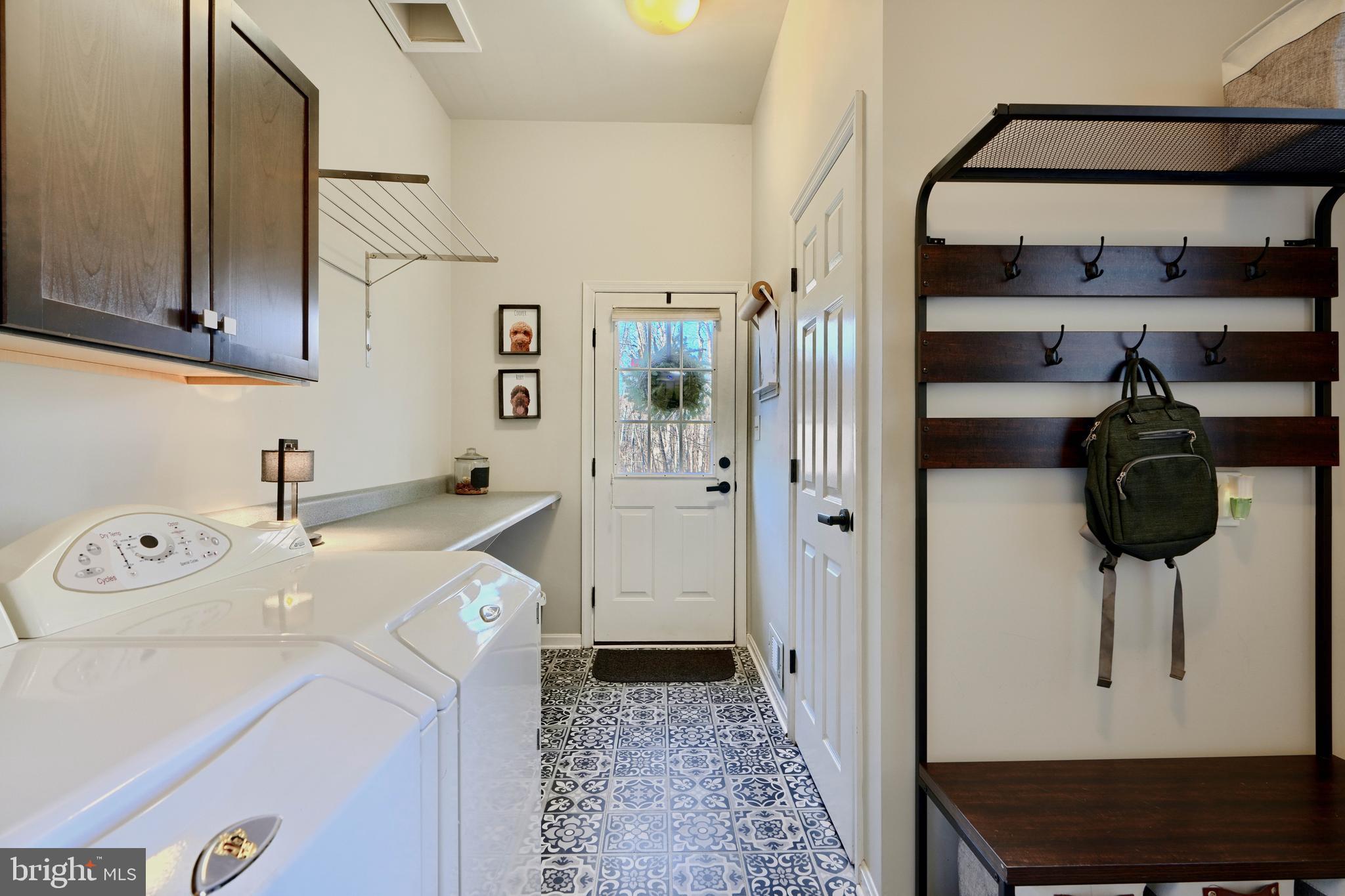 TWELVE HILLS - Residential