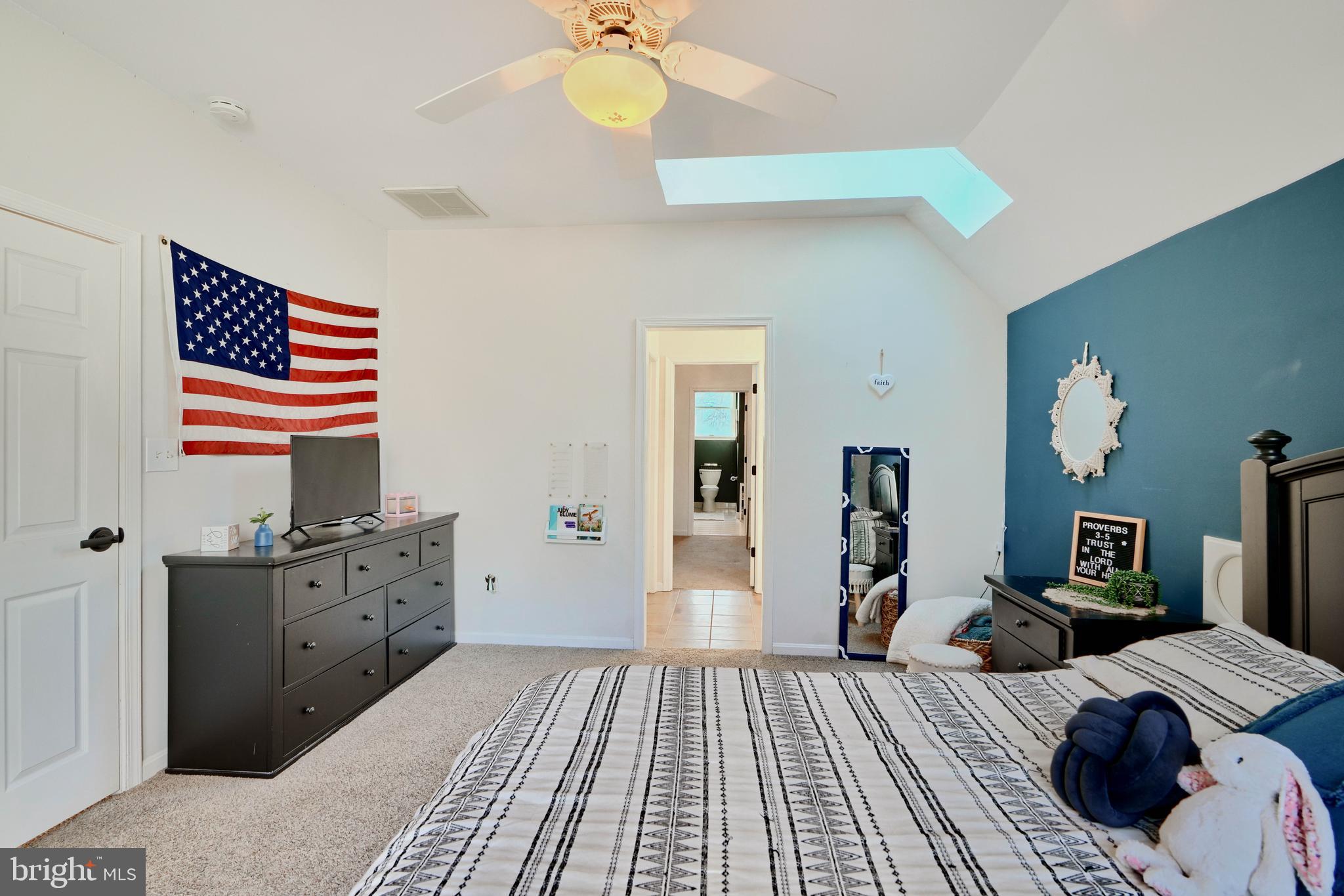 TWELVE HILLS - Residential