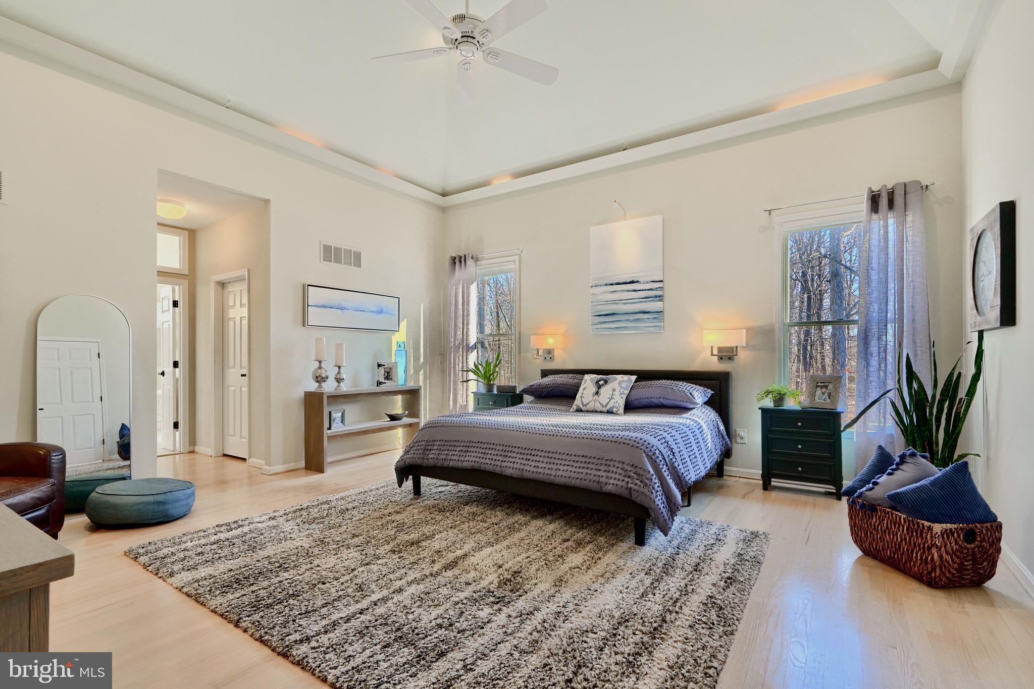 TWELVE HILLS - Residential