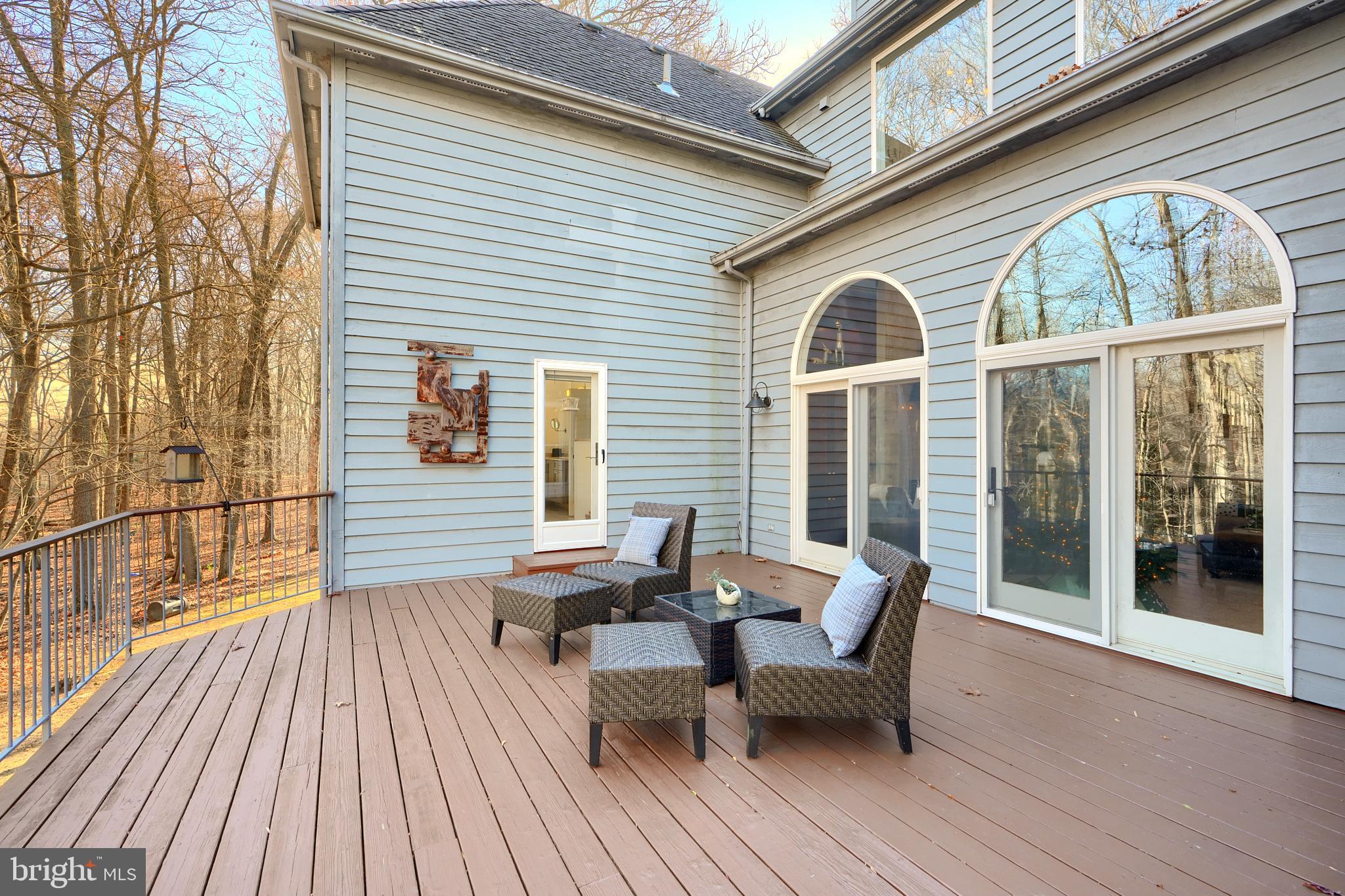 TWELVE HILLS - Residential