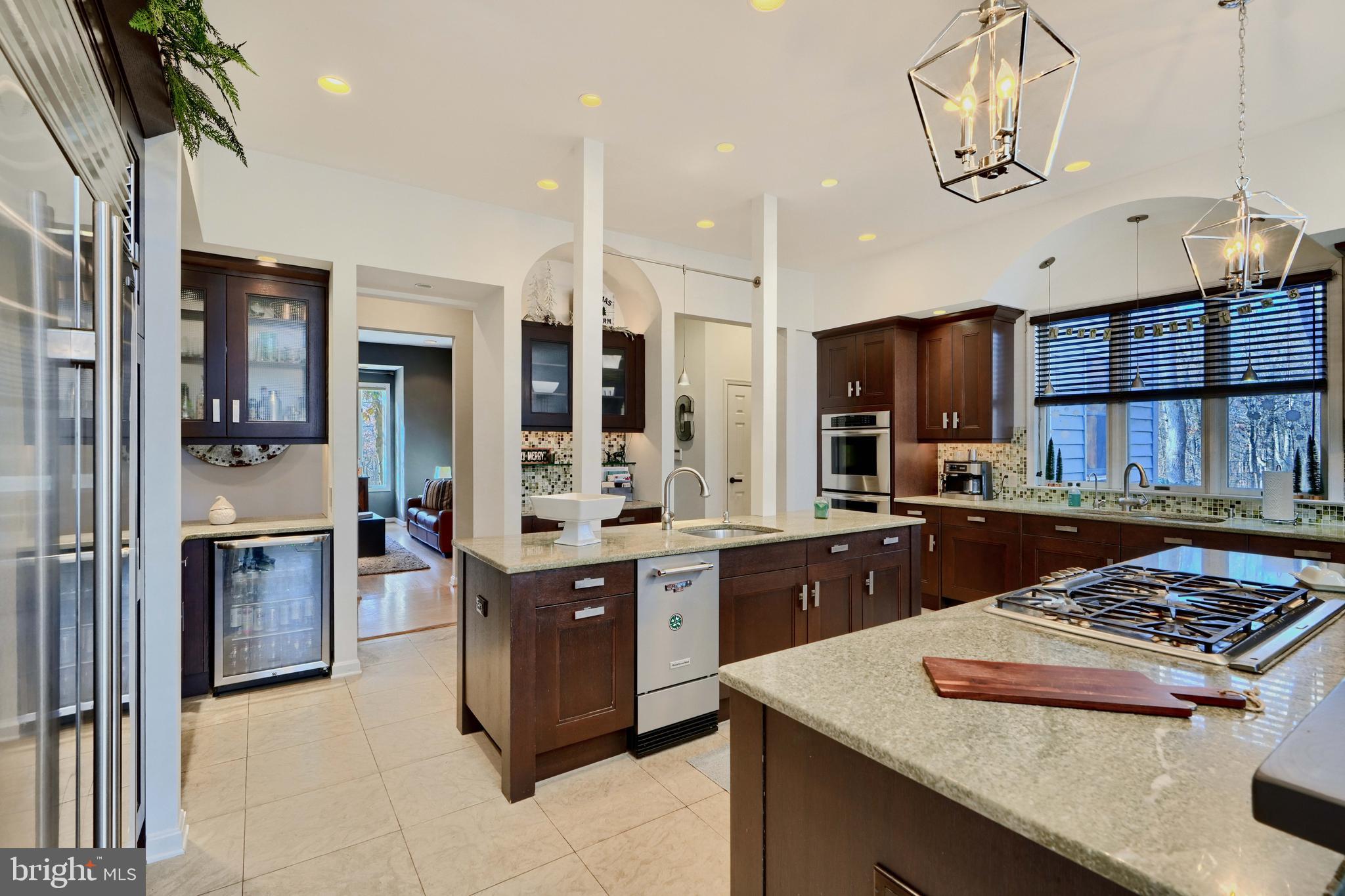 TWELVE HILLS - Residential