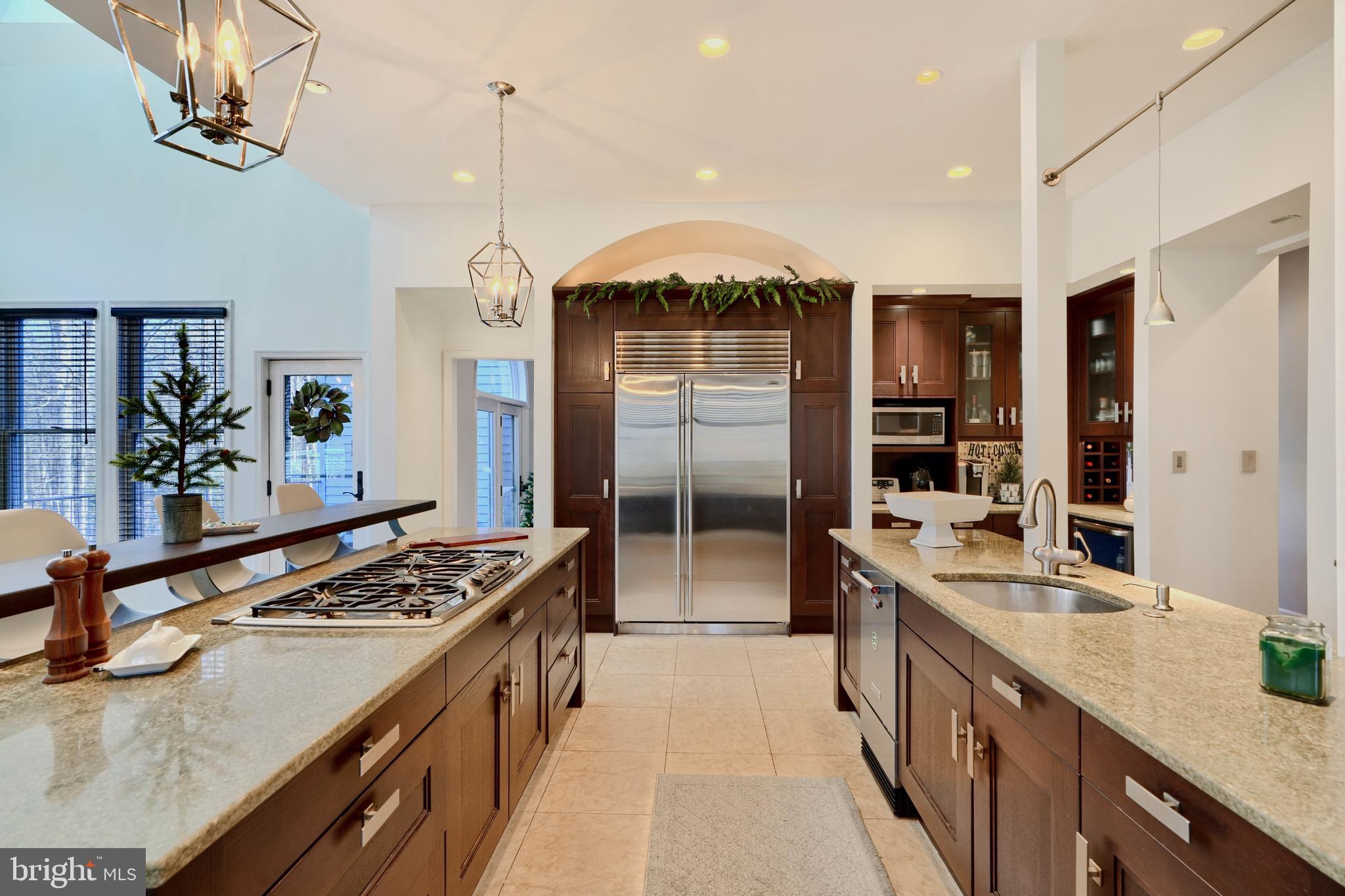 TWELVE HILLS - Residential