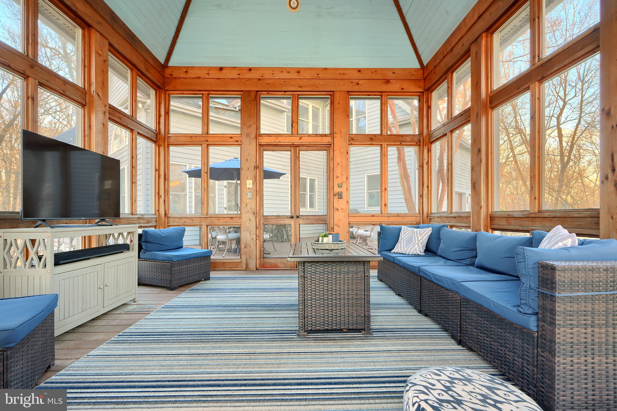 TWELVE HILLS - Residential