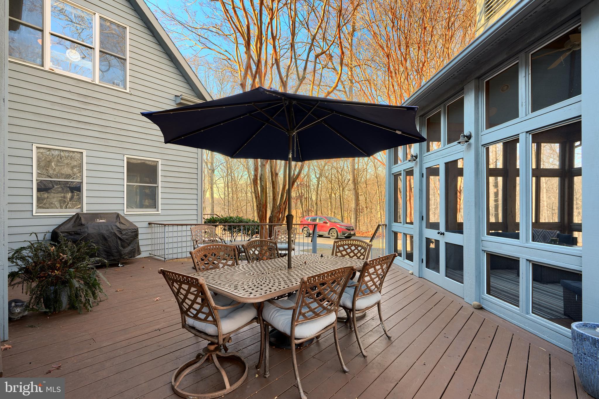 TWELVE HILLS - Residential