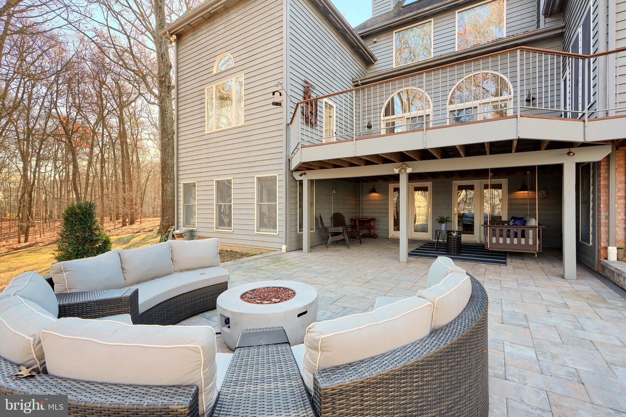 TWELVE HILLS - Residential