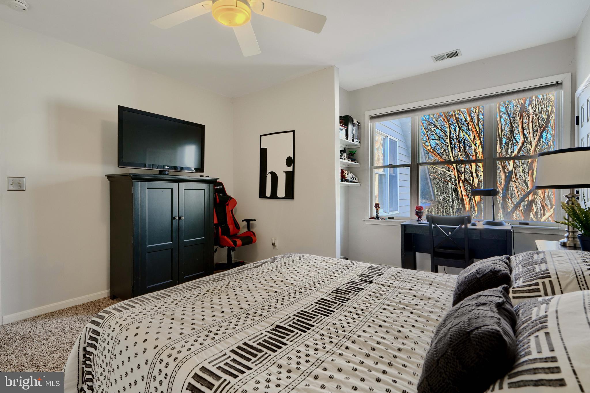 TWELVE HILLS - Residential