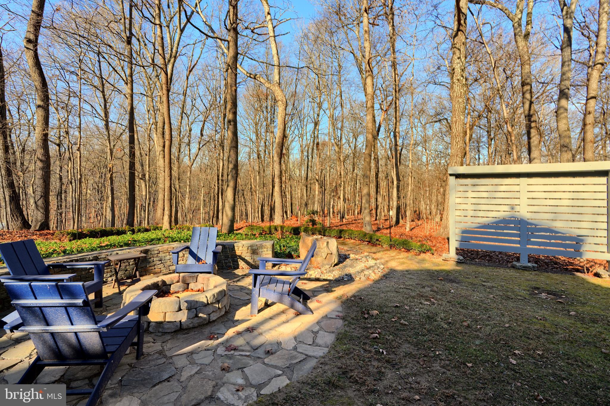 TWELVE HILLS - Residential